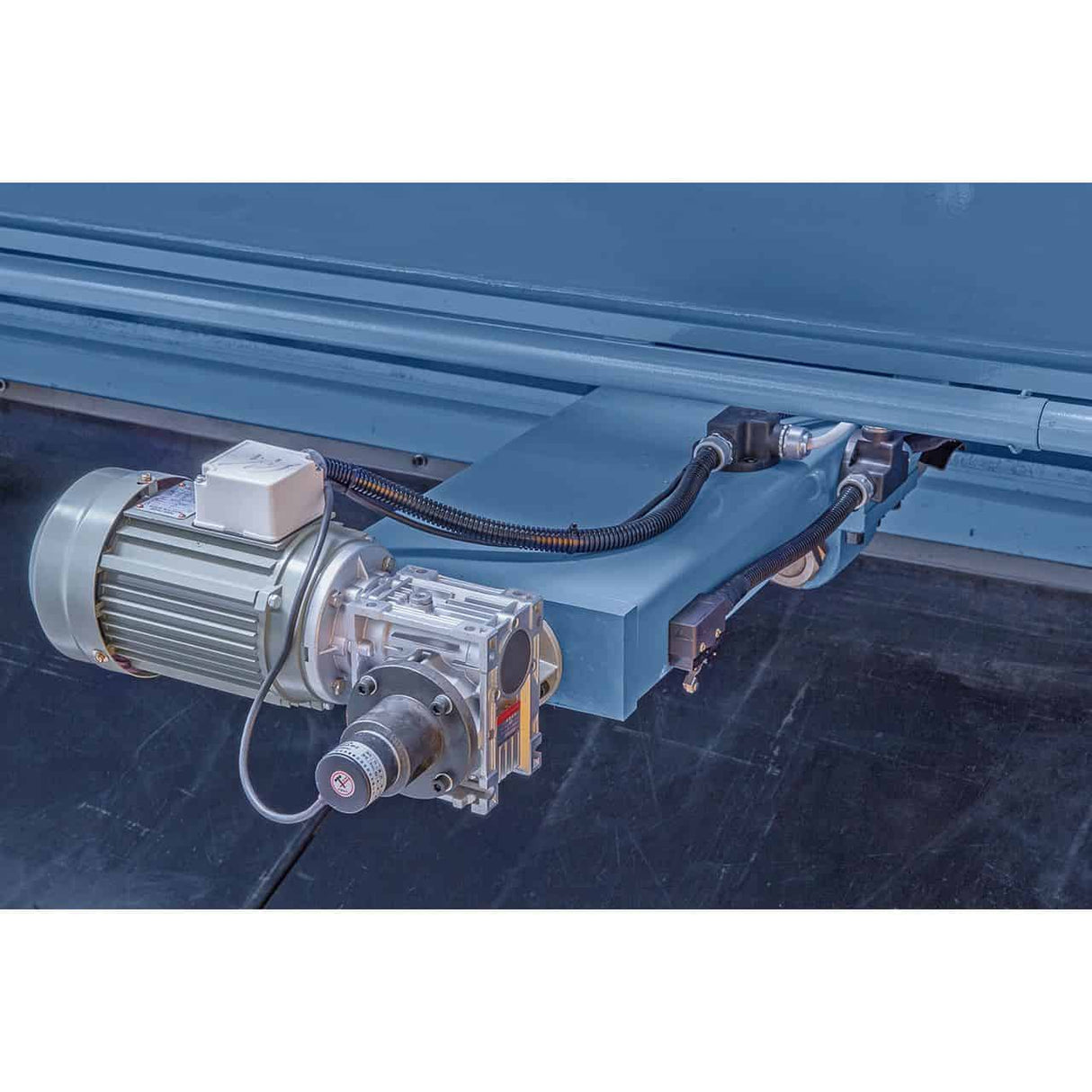 Bernardo HSB 3200 x 6 – Cesoia idraulica per lamiera fino a 6 mm