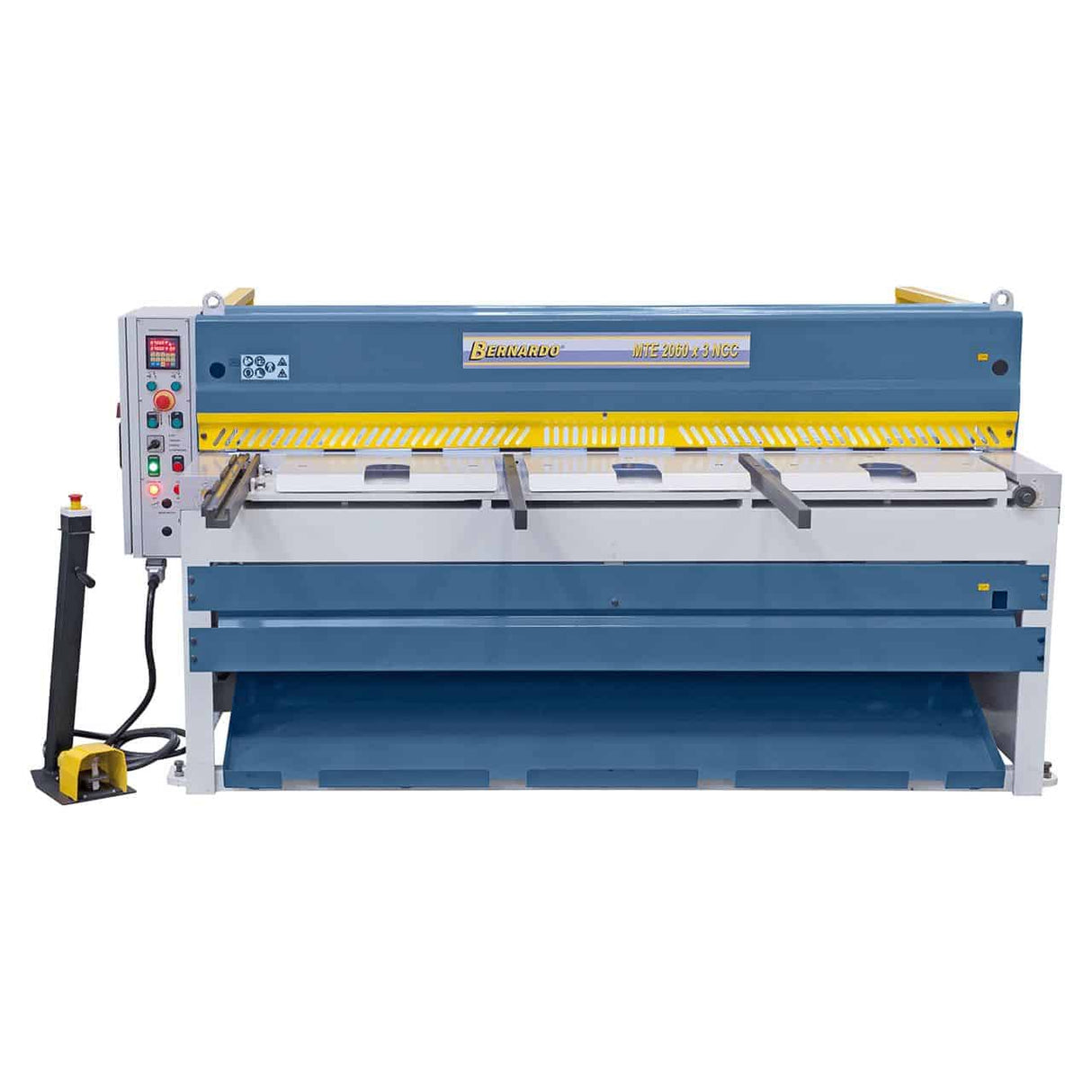 Bernardo MTE 1360 x 3 mm NCC – Cesoia a ghigliottina motorizzata