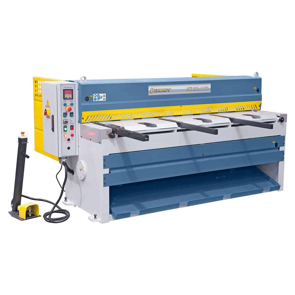 Bernardo MTE 1360 x 3 mm NCC – Cesoia a ghigliottina motorizzata