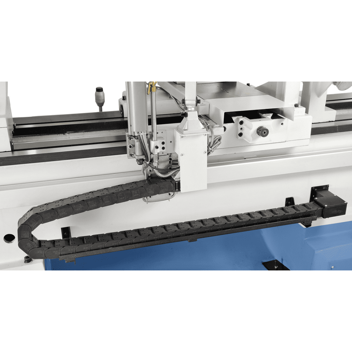 Tornio Bernardo TITAN 660 x 1500 con DRO 3 assi – Potenza e precisione