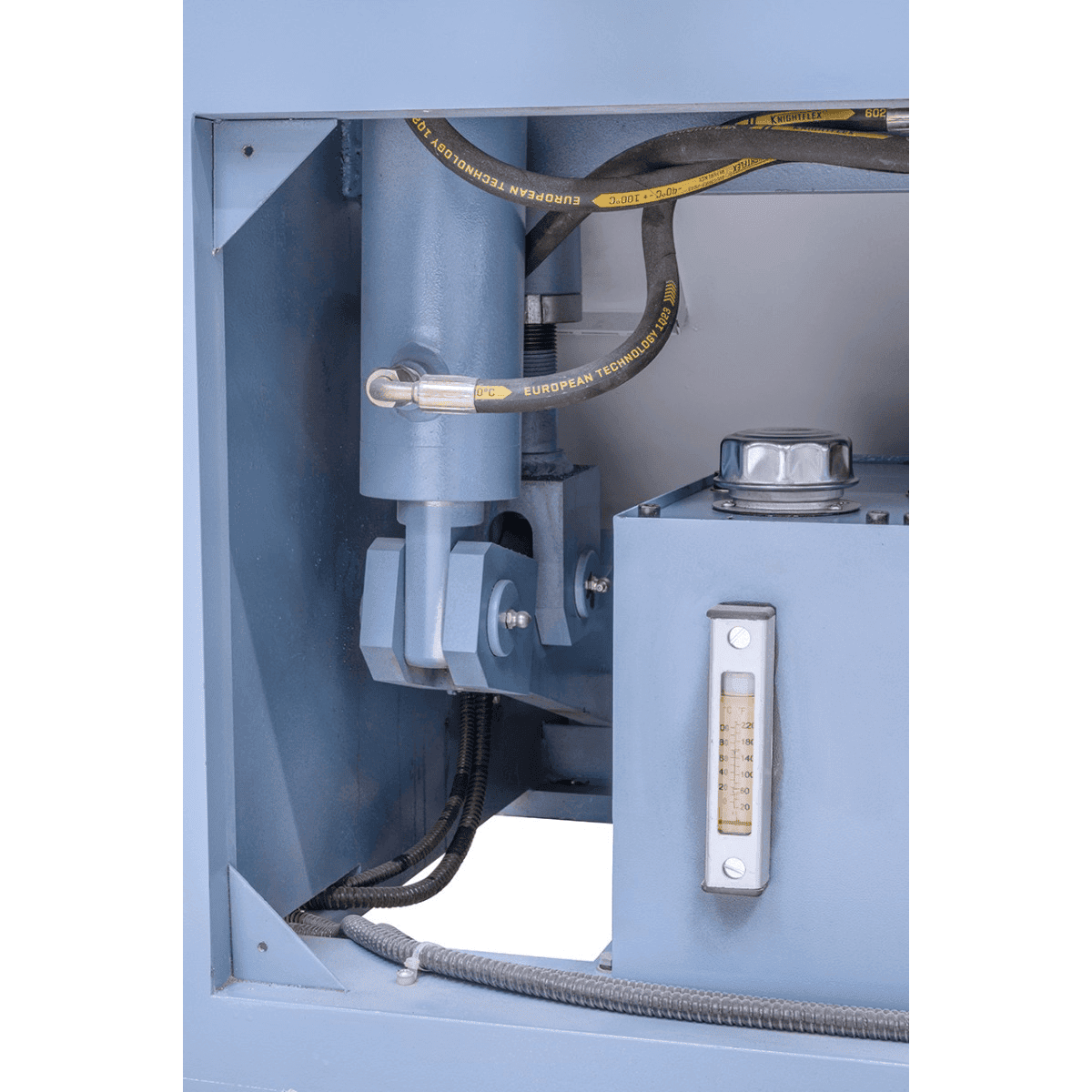 Bernardo HST 1300 x 6 – Cesoia idraulica per lamiera fino a 6 mm