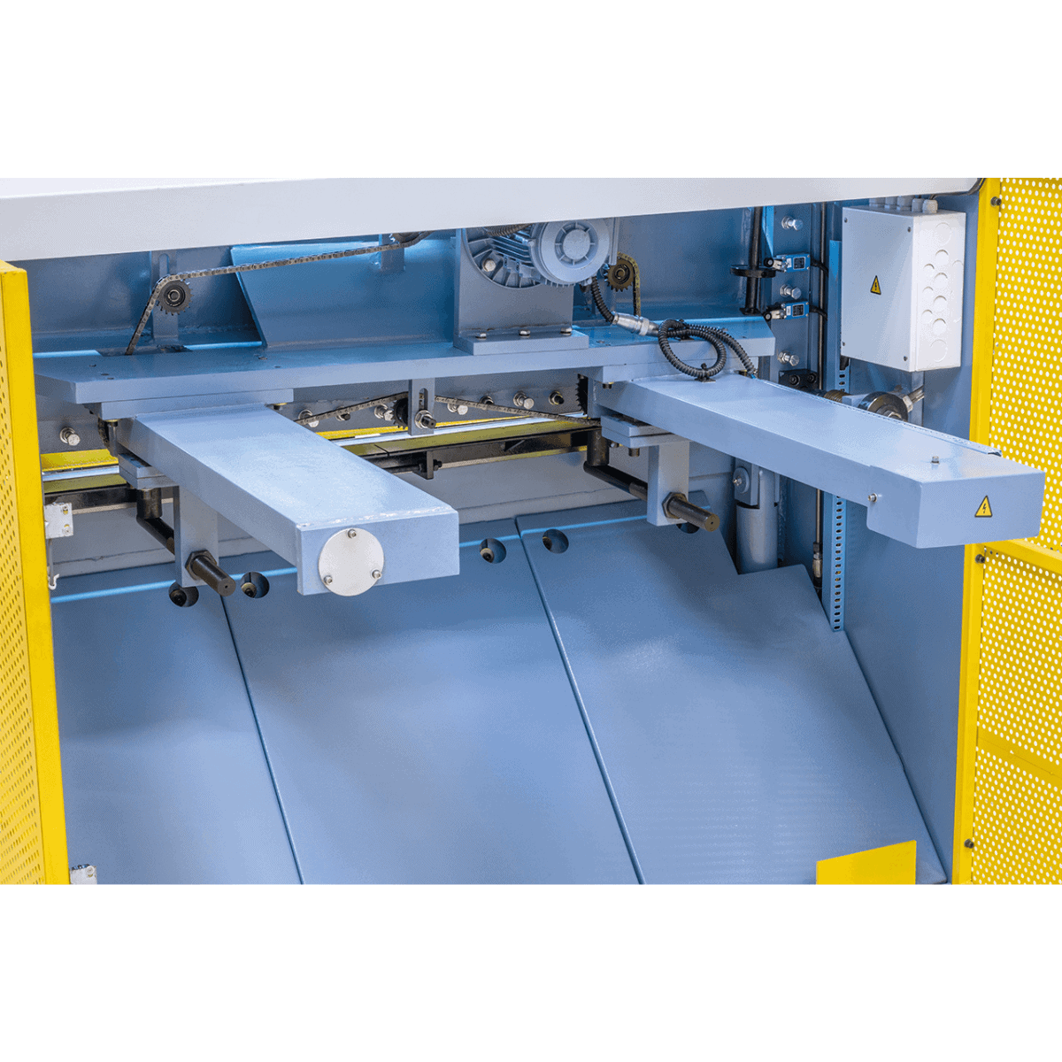 Bernardo HST 1300 x 6 – Cesoia idraulica per lamiera fino a 6 mm