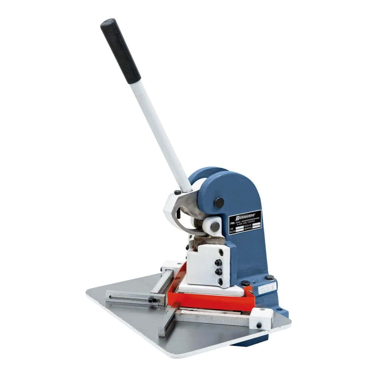 Bernardo Scantonatrice manuale AK 125 con tavola da 365 x 265 mm, capacità di taglio fino a 1,5 mm e struttura compatta da banco.