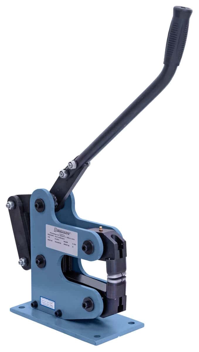 Dispositivo per la compressione e l'allungamento per lamiera