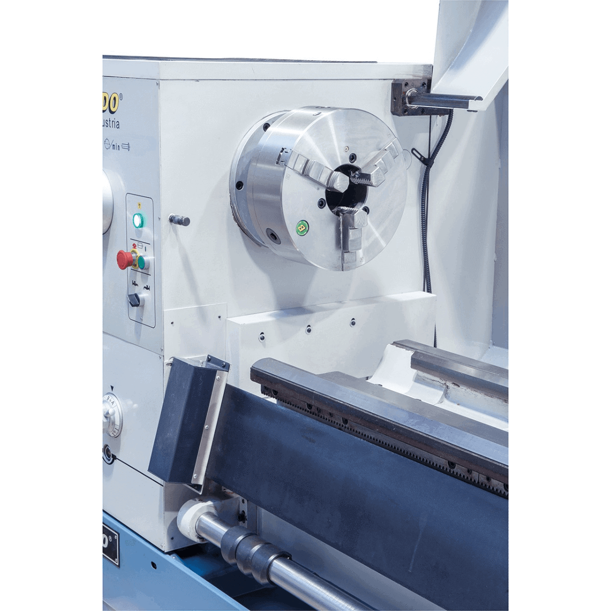 Tornio Bernardo Goliath 660 x 3000 con DRO 3 assi ES-12 V