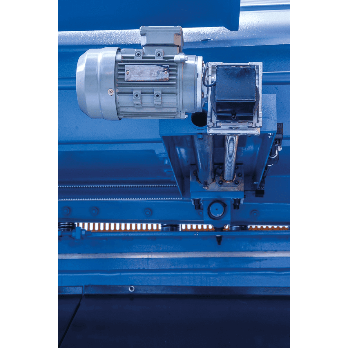 Bernardo HSB 2000 x 6 – Cesoia idraulica per lamiera fino a 6 mm