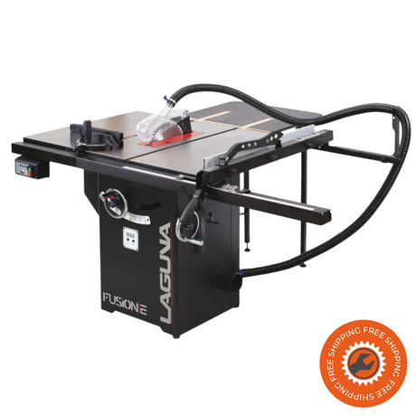 Immagine della Laguna Fusion 2 in officina, con evidenza del grande piano in ghisa, ruote in ghisa per la regolazione lama e display digitale retroilluminato per inclinazione di taglio.